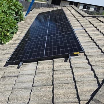8.8kW System with FOX ESS 41.93kWh Battery Pack in Loganlea - Image 2