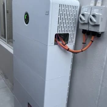 13.3kW Solar PV System with GoodWe ESA 32kWh Battery Pack installed in Heathwood - Image 3