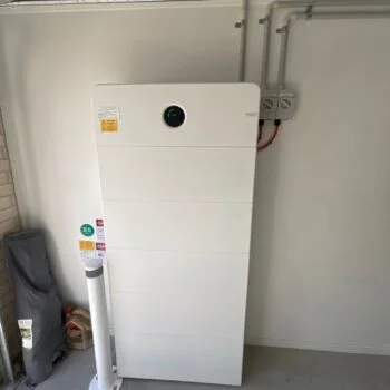 6.6W System with GoodWe ESA 41.6kWh Battery Pack installed in Doolandella - Image 3